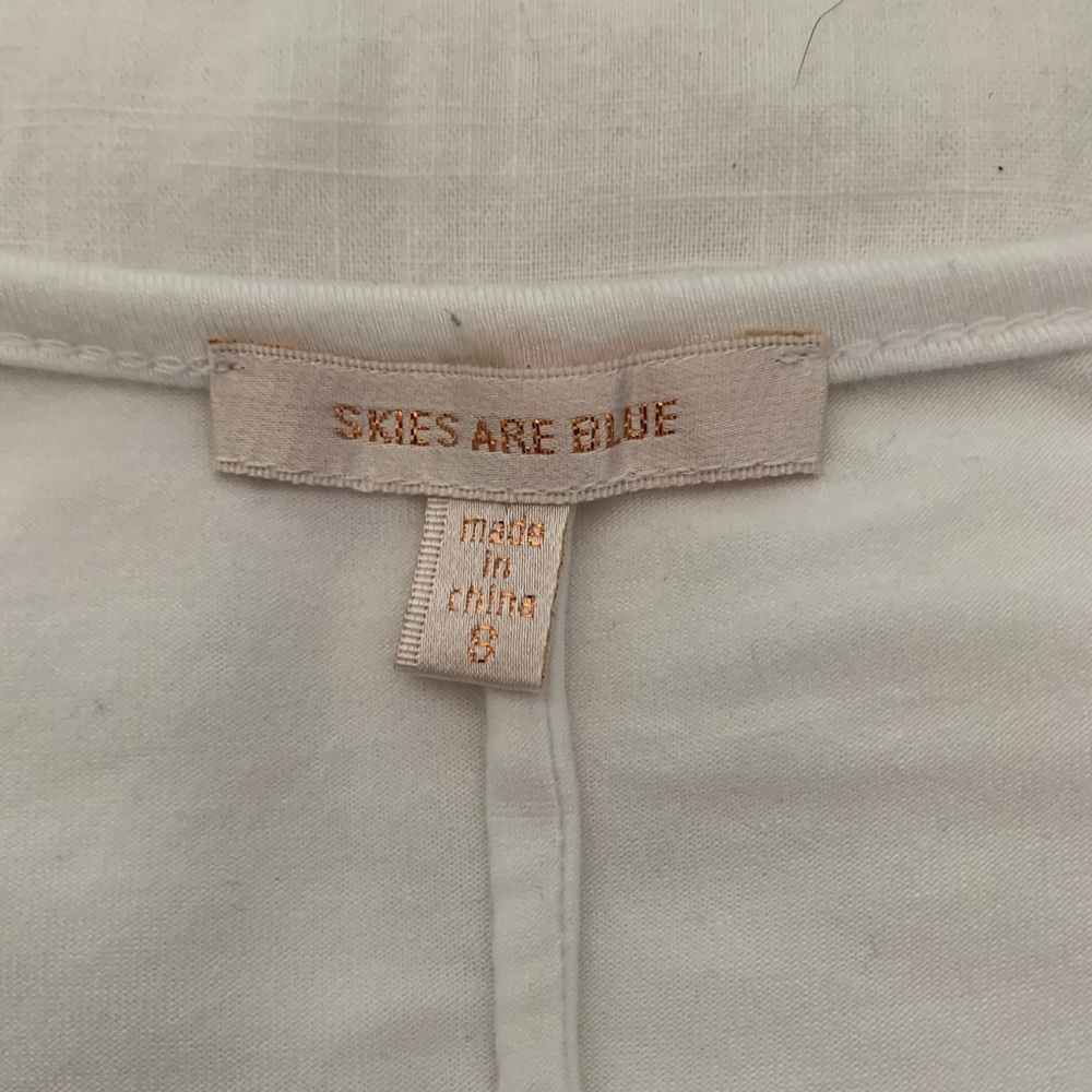 Patterned White Top - Picture 2 of 4